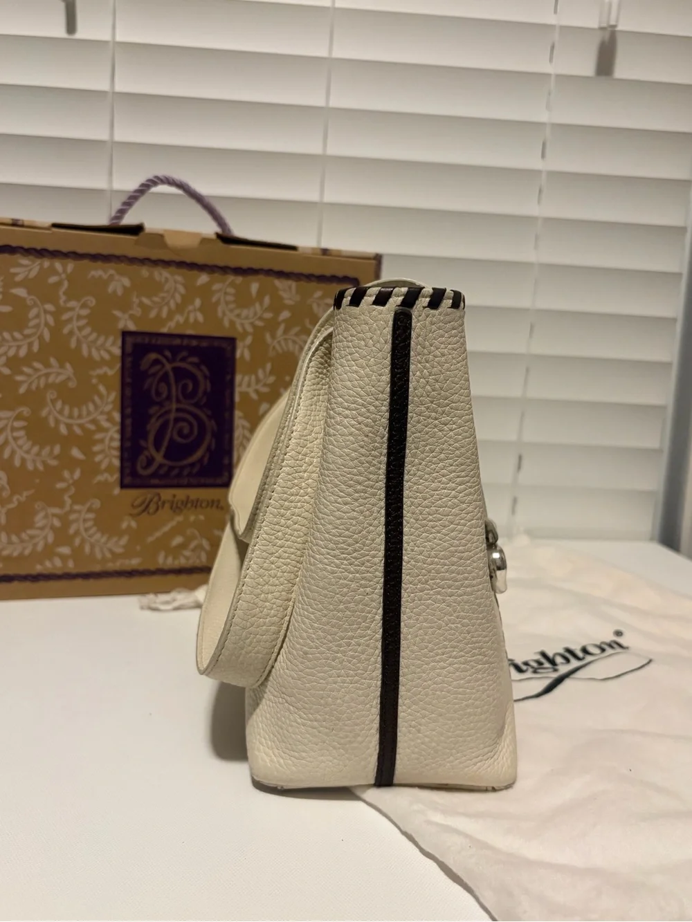 Vintage Brighton Cream Pebbled Leather Whipstitch Tote Bag 🤍